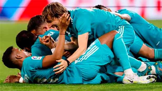 Una gran euforia en el Sánchez-Pizjuán. (Foto: @RealMadrid)