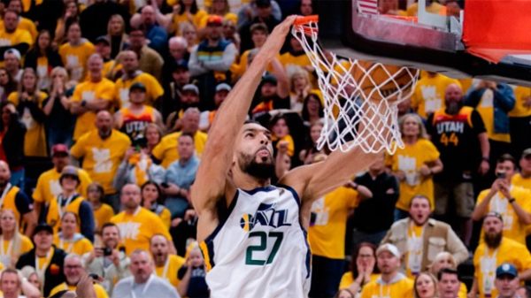 Utah Jazz sufrió para ganar a Mavs y empatar (Foto: @utahjazz)