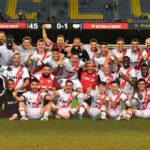 El equipo celebró su triunfo en el Camp Nou en imagen para la historia. (Foto: @RayoVallecano)