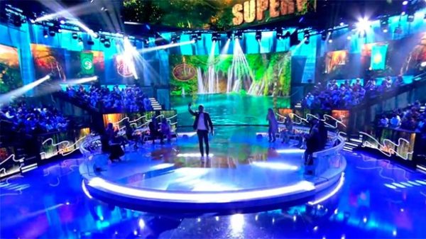 La gala de los domingos de Supervivientes con Aramendi arrancó liderando. (Foto: Telecinco)