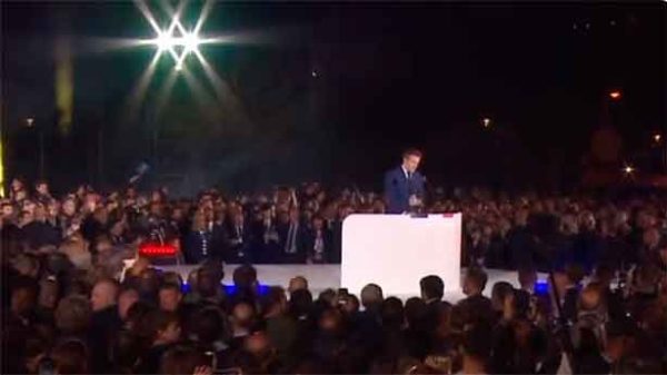 Primer mensaje de Macron a la nación desde el corazón de París. (Foto: FRANCE 24)