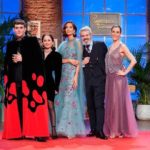Eugenia Silva acompaña al jurado de Maestros de la Costura. (Foto: RTVE)