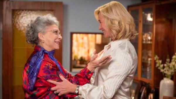 El encuentro de Mercedes con Cecilia. (Foto: RTVE)