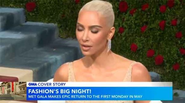 Kim Kardashian deslumbró con un vestido de Marilyn Monroe. (Foto: ABC news)