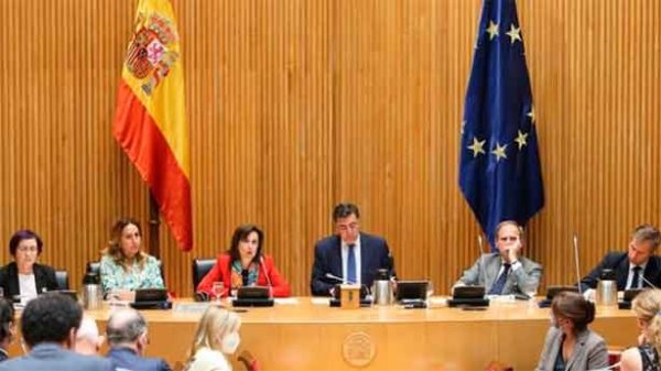 Robles hace una defensa encendida del CNI y su directora y choca frontalmente con Unidas Podemos. (Foto: @Congreso)