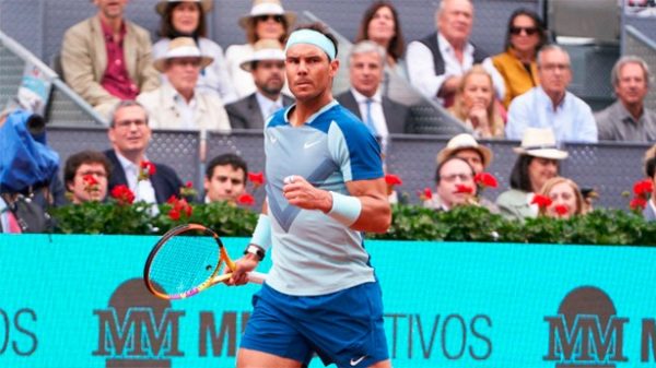 Inmensa alegría para Nadal al pasar a cuartos en Madrid. (Foto: @MutuaMadridOpen)