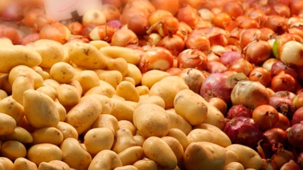Patatas y cebollas para un puré diferente. (Foto: Pixabay)