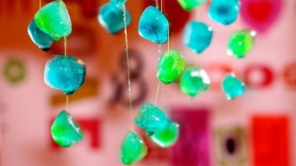 El agua toma la forma de recipientes cuadrados o redondos. (Foto: Pixabay)