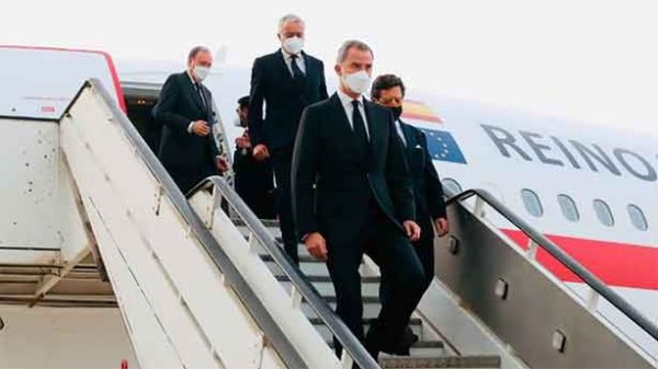 El Rey viajó a Abu Dhabi para expresar su pesar por la muerte del jeque Jalifa. (Foto: @CasaReal)