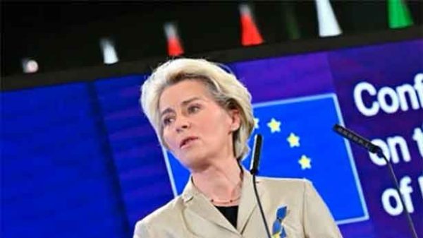 La Comisión Europea rebaja el crecimiento de España al 4 y duplica la inflación. (Foto: @VonderLeyen)