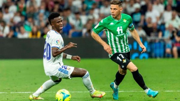 Vinicius y Joaquín lo intentaron pero sin suerte. (Foto: @LaLiga)