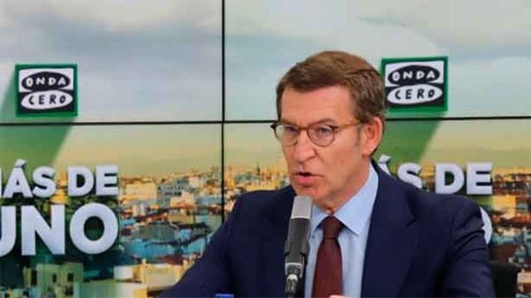 Las respuestas de Feijóo a Carlos Alsina. (Foto: Onda Cero)