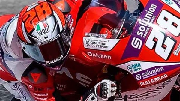 El piloto español Izan Guevara (GasGas) ha conquistado este domingo la victoria en la carrera de Moto3 . (Foto: