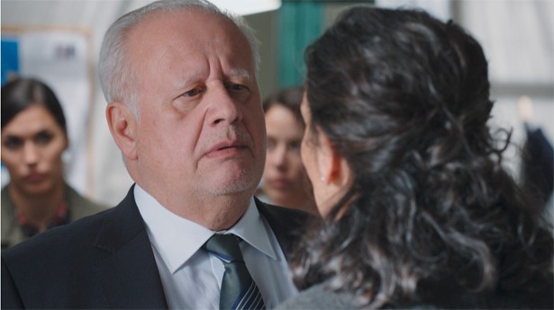 Juan Echanove interpreta a Santiago