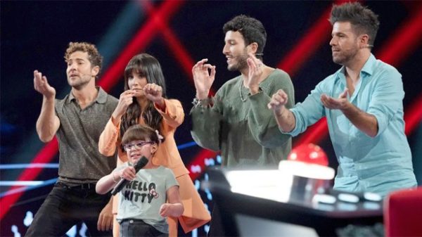 Carla Pintor logró que Pablo López bailara. (Foto: Antena 3)
