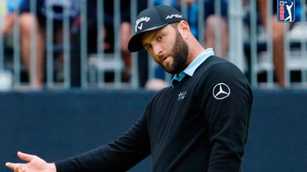 Jon Rahm sigue firme en la defensa del título. (Foto: @PGATOUR)