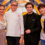 Boris Izaguirre vuelve a los fogones de MasterChef. (Foto: RTVE)