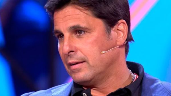 Fran Rivera se rompió hablando de las adicciones de su madre. (Foto: Telecinco)