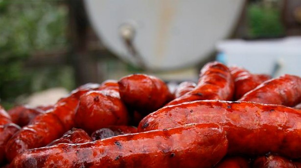 Chorizos para acompañar a patatas y huevos batidos. (Foto: Pixabay)