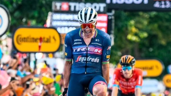 Pedersen ganó la decimotercera etapa. (Foto: @LeTour)