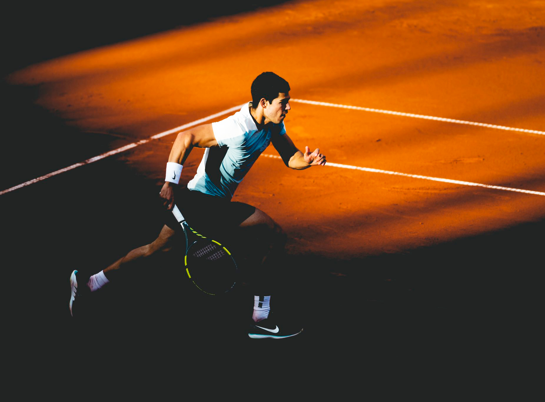Carlos Alcaraz falla ante Lorenzo Musetti pero sube al quinto puestos de la ATP