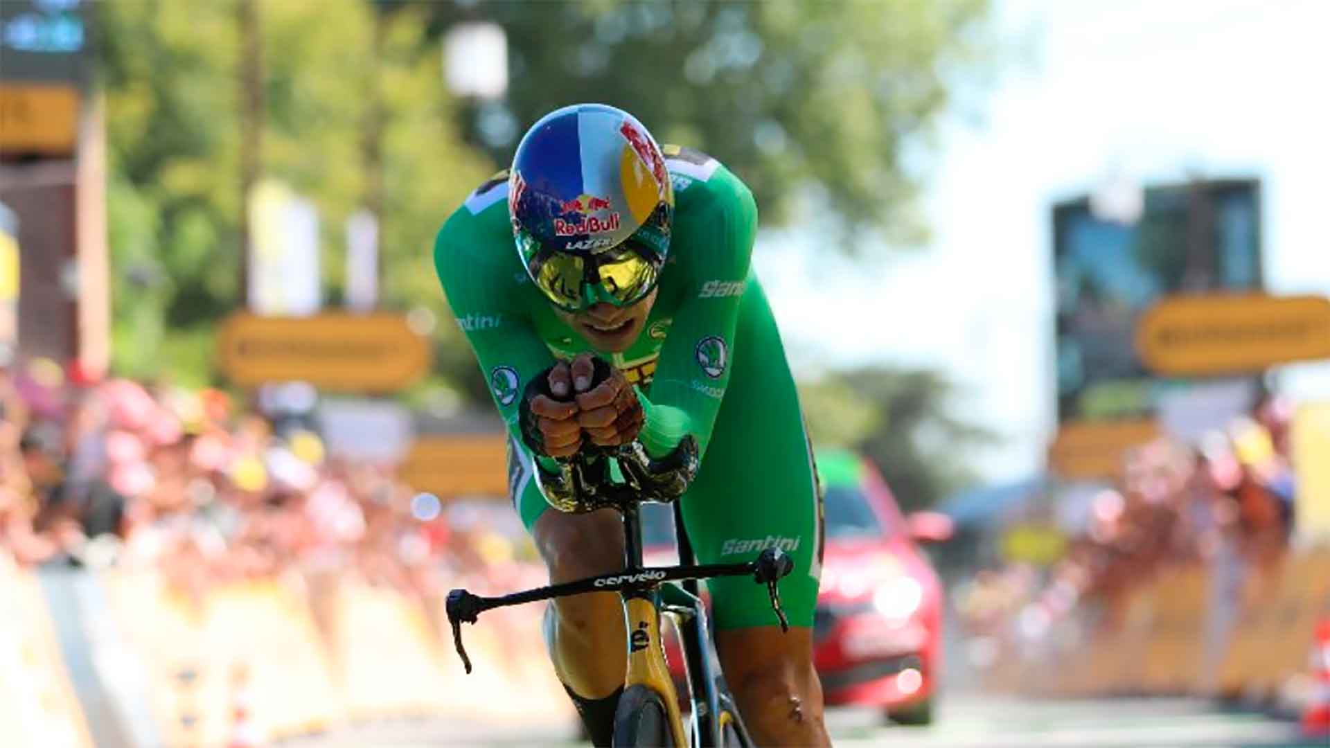 Susto en el Tour, en la contrarreloj, rozando Vingegaard la caída en la lucha decisiva