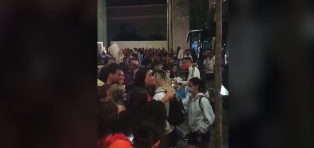 El beso de Mapi León e Ingrid Engen, un ejemplo en el mundo del deporte El beso de Mapi León e Ingrid Engen, un ejemplo en el mundo del deporte