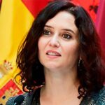 Ayuso insta a Sánchez a que reduzca 20.000 millones de sus 22 ministerios de PSOE y Podemos