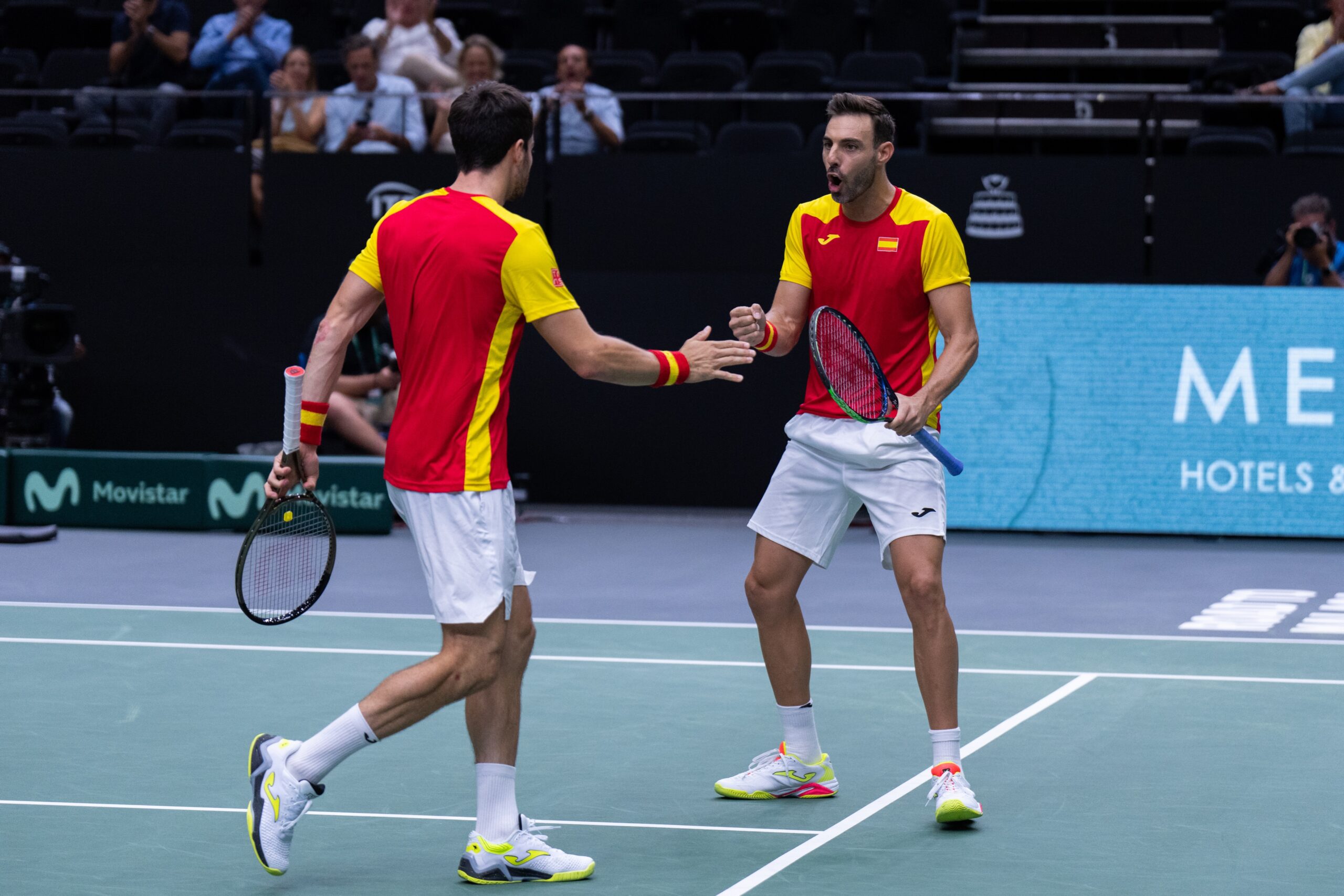 Ramos y Bautista hacen olvidar a Alcaraz en la Copa Davis