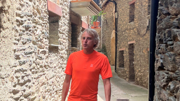 Jesús Calleja, las brujas, y su nueva misión en Volando Voy