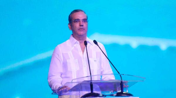 Luis Abinader, la clave de lograr una Policía Nacional profesional y respetada