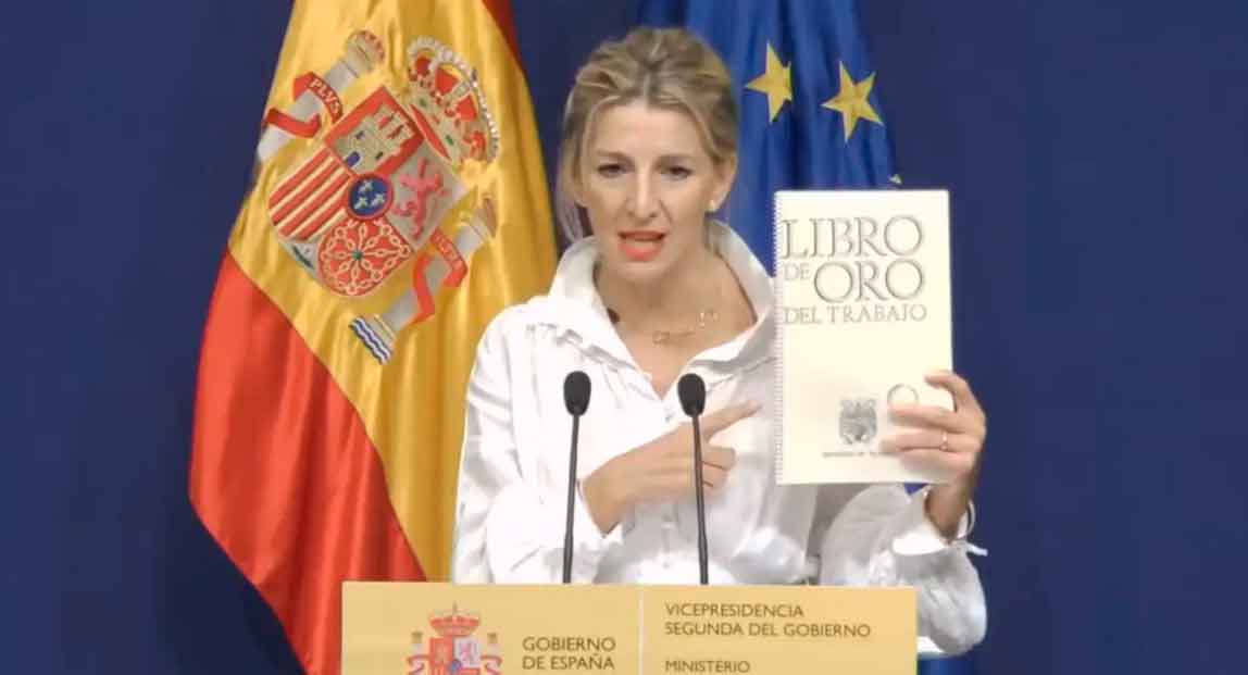 Carlos Herrera y las lágrimas de Yolanda Díaz al retirar a Franco la medalla al mérito al trabajo Carlos Herrera y las lágrimas de Yolanda Díaz al retirar a Franco la medalla al mérito al trabajo