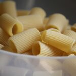 Rigatoni con salsa de champiñones y con muy poca grasa Rigatoni con salsa de champiñones y con muy poca grasa