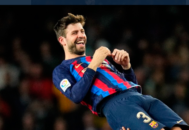 Las barbaridades que Piqué le dijo al árbitro y le costaron la roja en su adiós