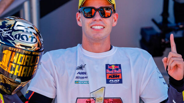 Augusto Fernández, el vigésimo cuarto campeón del mundo español de motociclismo Augusto Fernández, el vigésimo cuarto campeón del mundo español de motociclismo