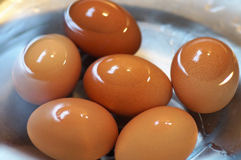 Huevos “king size” con un relleno sencillo de preparar y muy vistosos