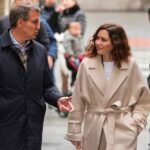 Feijóo y Ayuso, un paseo de hora y media en Madrid aclamados al grito de “presidentes”
