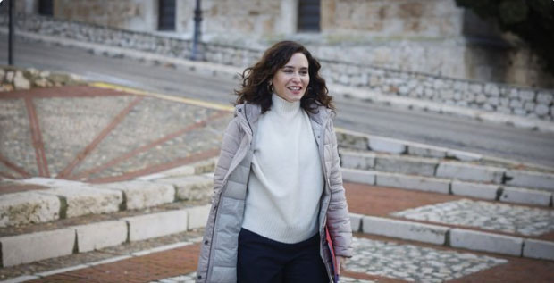 Ayuso reivindica en Chinchón la España fiel y real a través de sus pueblos Ayuso reivindica en Chinchón la España fiel y real a través de sus pueblos