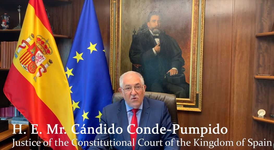 Pumpido fue la clave en una crisis inédita en el sistema institucional