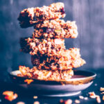 Elimina toxinas con este sencillo batido de frutas y un bol de skyr con crujiente