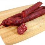 Patatas guisadas con chorizo y pimiento, un rico plato de cuchara Patatas guisadas con chorizo y pimiento, un rico plato de cuchara