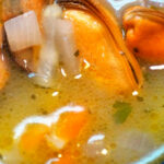 Original sopa de mejillones con patatas que siempre apetece Original sopa de mejillones con patatas que siempre apetece