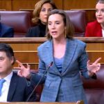 Cuca Gamarra denuncia la soberbia de Sánchez y la protección a Podemos