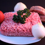 Pastel de carne picada con arroz al horno con patatas al romero Pastel de carne picada con arroz al horno con patatas al romero
