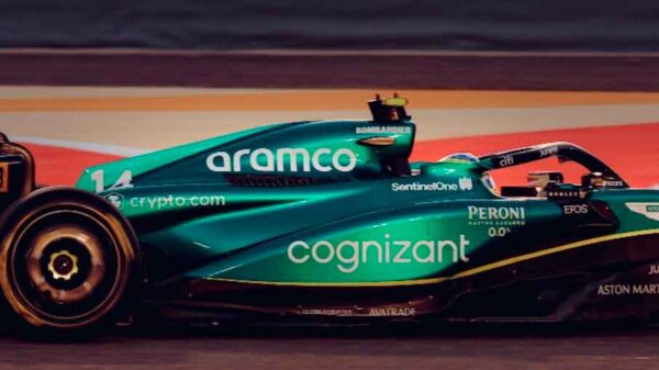 Fernando Alonso, el piloto  de Aston Martin, el más rápido  en los Libres 2