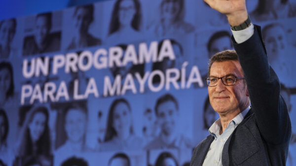 Bajada de impuestos y apuesta  por las autonomías y las empresas en el programa del PP para el 28-M