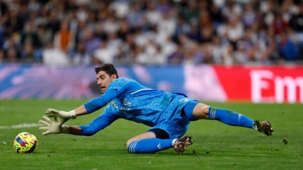 Vinicius, Benzema y Asensio sufrieron por un césped quebradizo y seco Vinicius, Benzema y Asensio sufrieron por un césped quebradizo y seco