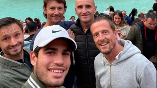 A 13 días del Roland Garros, Marozsan tumbó a un irreconocible Alcaraz
