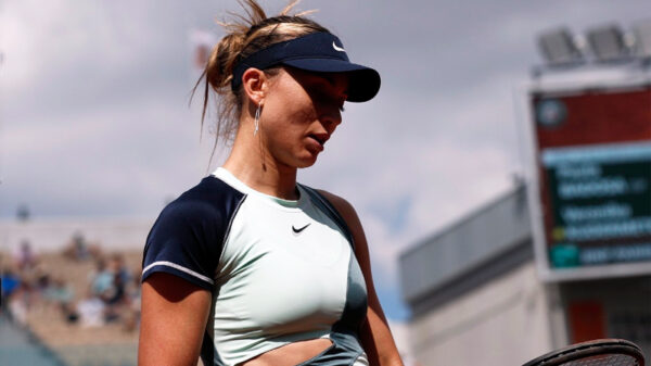 Badosa sufre fractura de estrés en la columna vertebral y se pierde Roland Garros Badosa sufre fractura de estrés en la columna vertebral y se pierde Roland Garros
