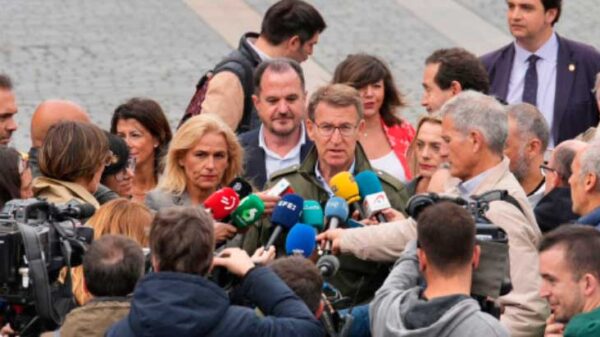 Feijóo insta a Sánchez a utilizar la Abogacía y la Fiscalía para actuar contra Bildu Feijóo insta a Sánchez a utilizar la Abogacía y la Fiscalía para actuar contra Bildu